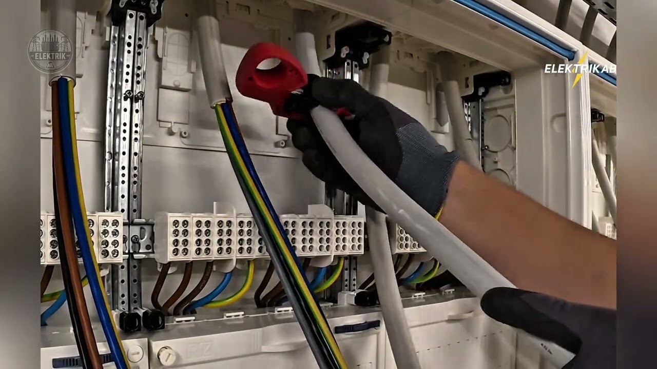 Montage & Anschluss eines Hager Zählerschranks | 40 Zählerplätze – Profi Elektroinstallation ⚡