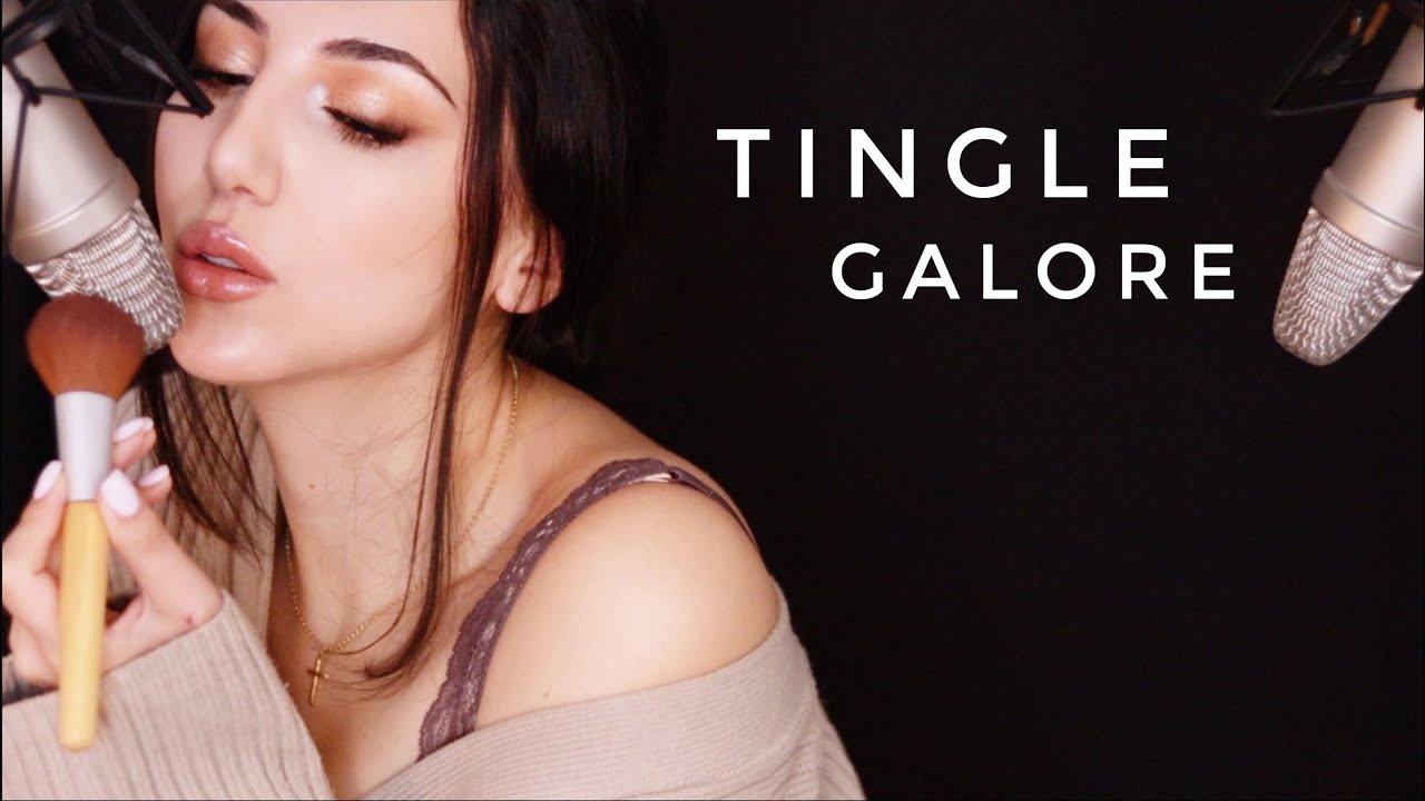 ASMR ❤️ Kiss Sounds | Mouth Sounds & Mic Brushing - tingly whispers