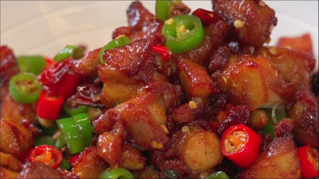 作为湖北人每餐都得有个下饭菜，今天的辣子鸡丁家人都喜欢吃