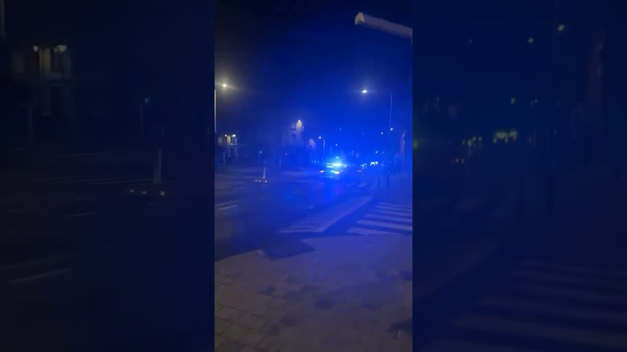 Impressive police chase in Brussels, where 20 police vehicles and a police helicopter were present.