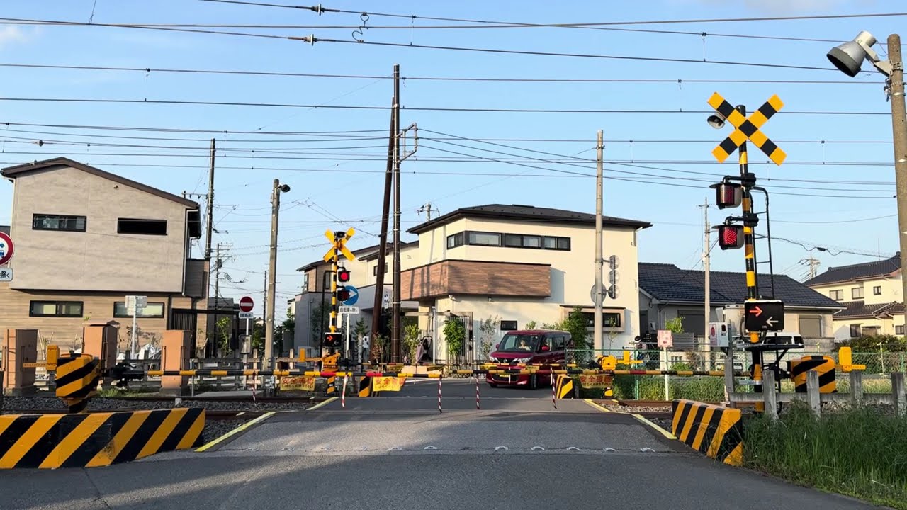 東武日光線　踏切