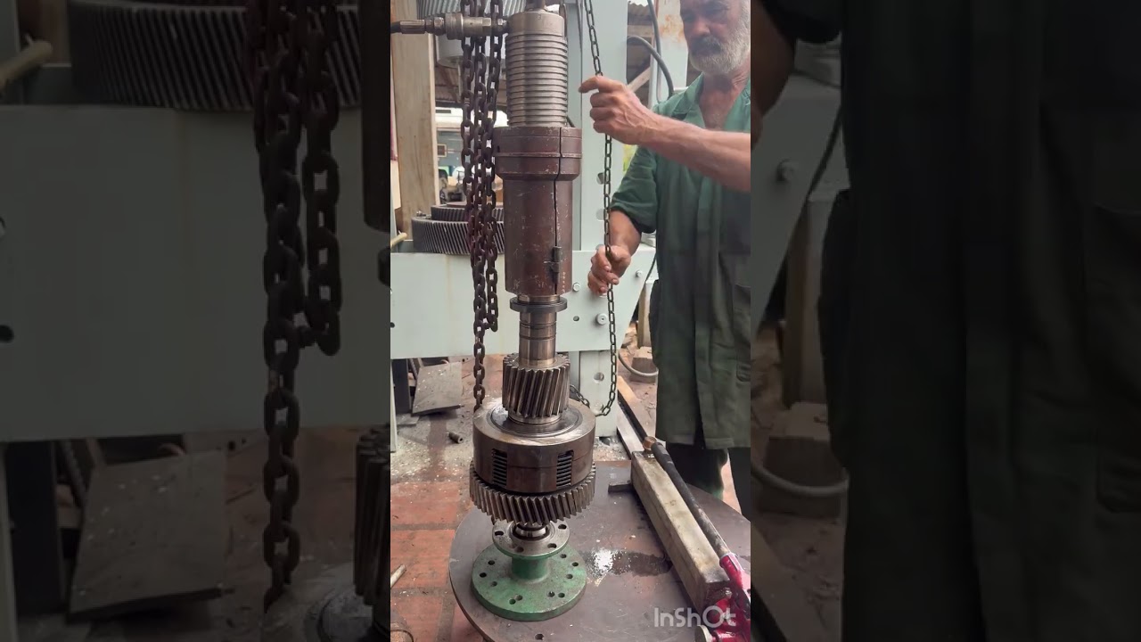 Fuga de óleo entre os cônicos eixo/engrenagem ZF W 1900 #viralvideo #works #ferramentas #mechanic 