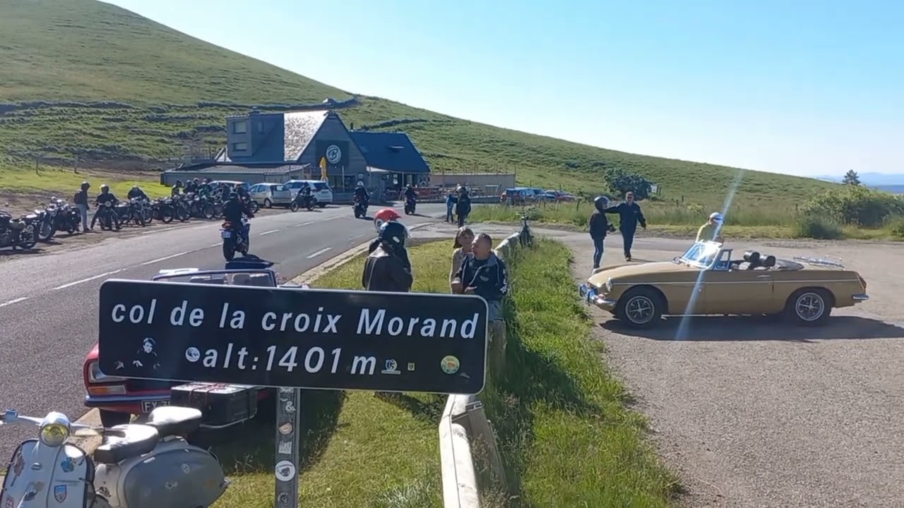 Tour d Auvergne en moto ancienne 2023