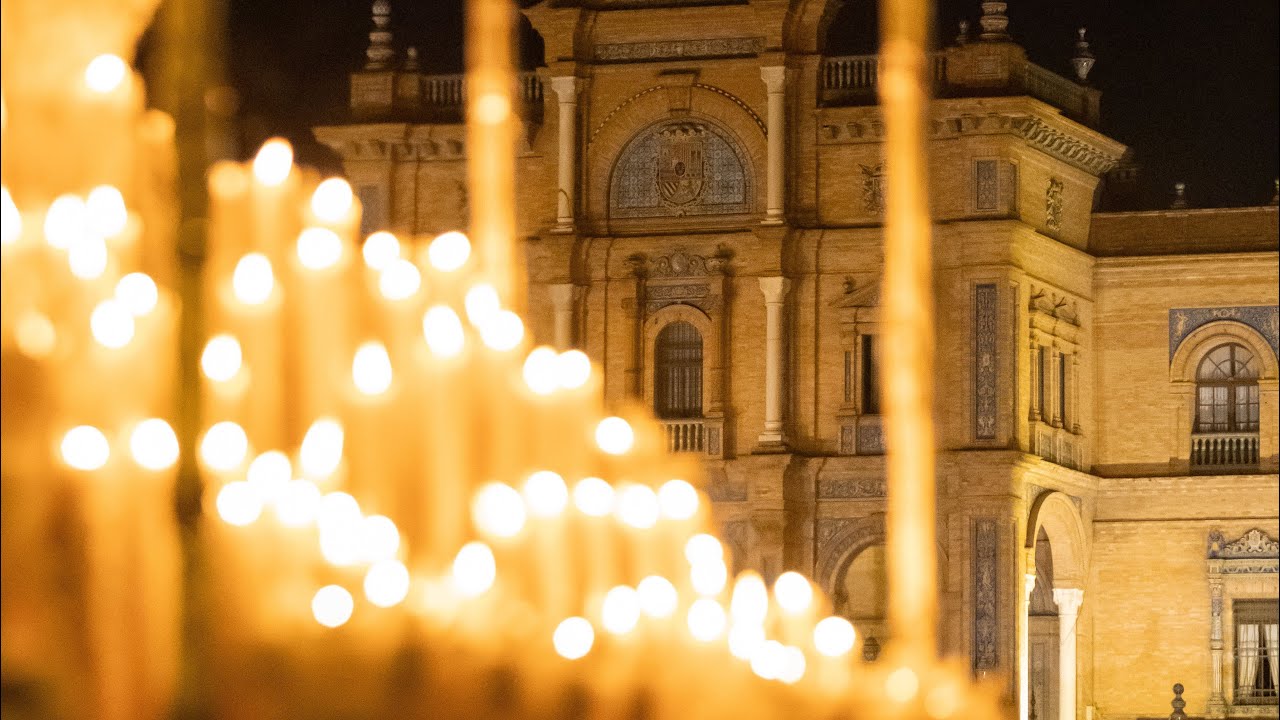 La Virgen de La Paz por la Plaza de España | Domingo de Ramos 2025