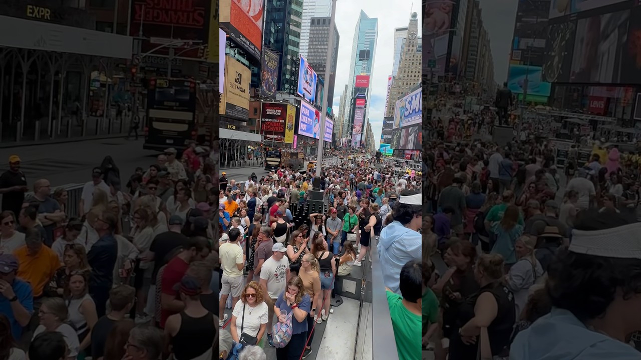 This is New York City | TIMES SQUARE Broadway TKTS Line 😱 #nycwalkingtour #broadway
