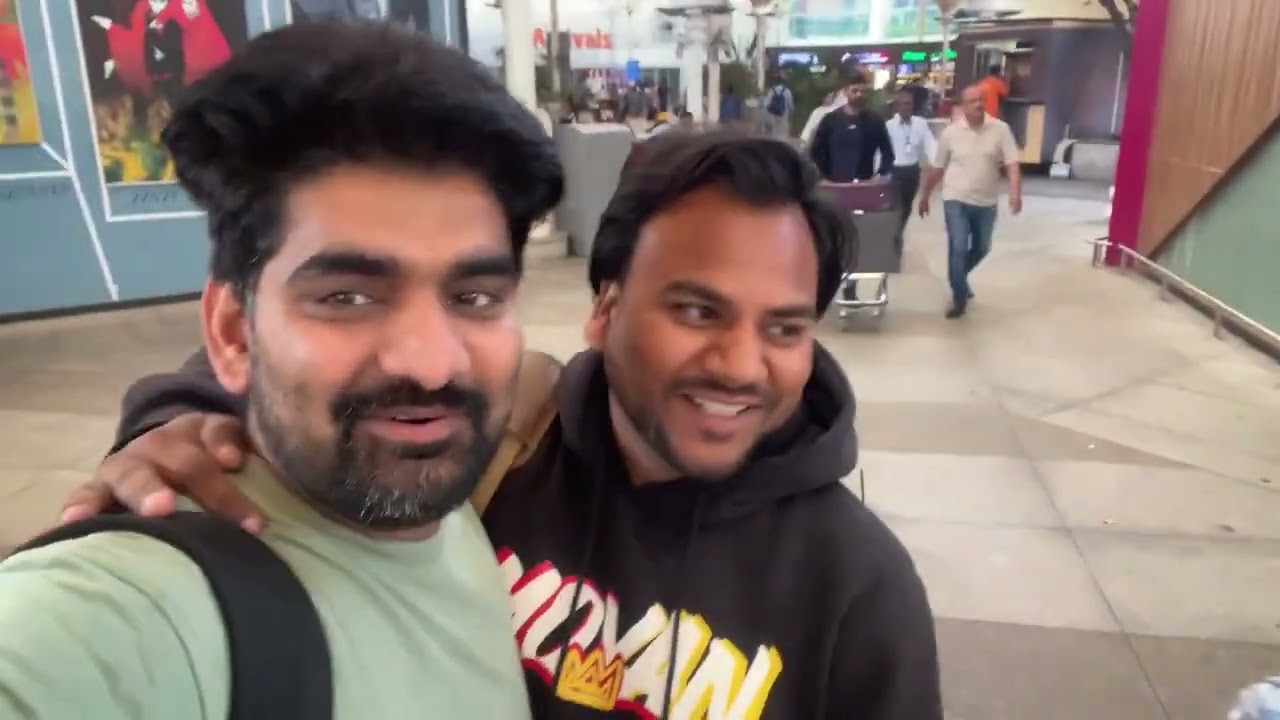 लड़की का पागल बना दिया मुंबई जाते हुए 😂 क्या यह सबसे अच्छी बात नहीं है? | Actor Rahul Sharma