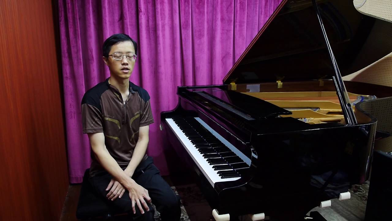 黄光立讲解不同手型的弹奏探讨