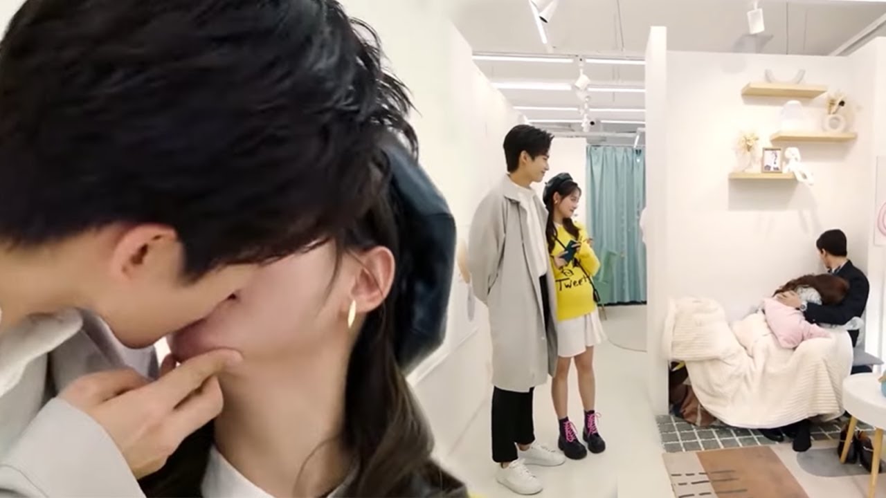 💻Kissing Battle! Bossy president saw his best friends kiss and kissed Cinderella to show their love