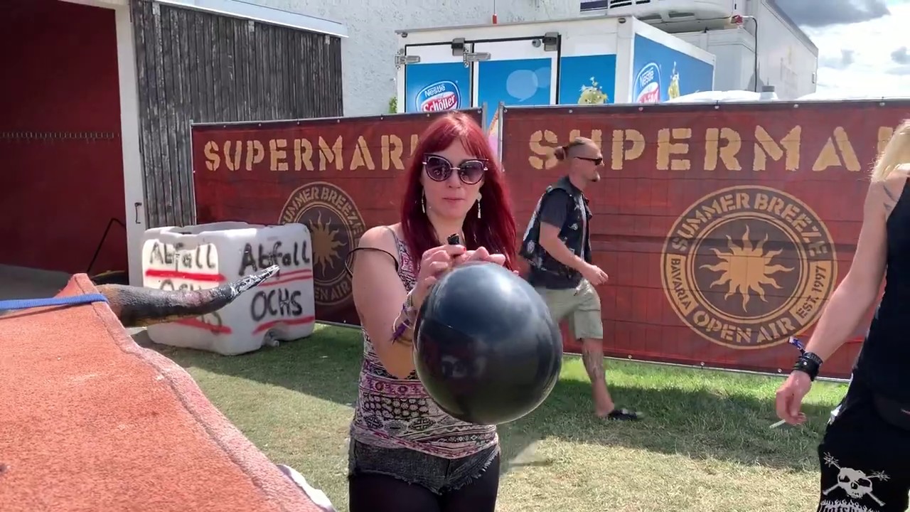 Luftballon Aktion beim Summer Breeze 2019 Teil 2