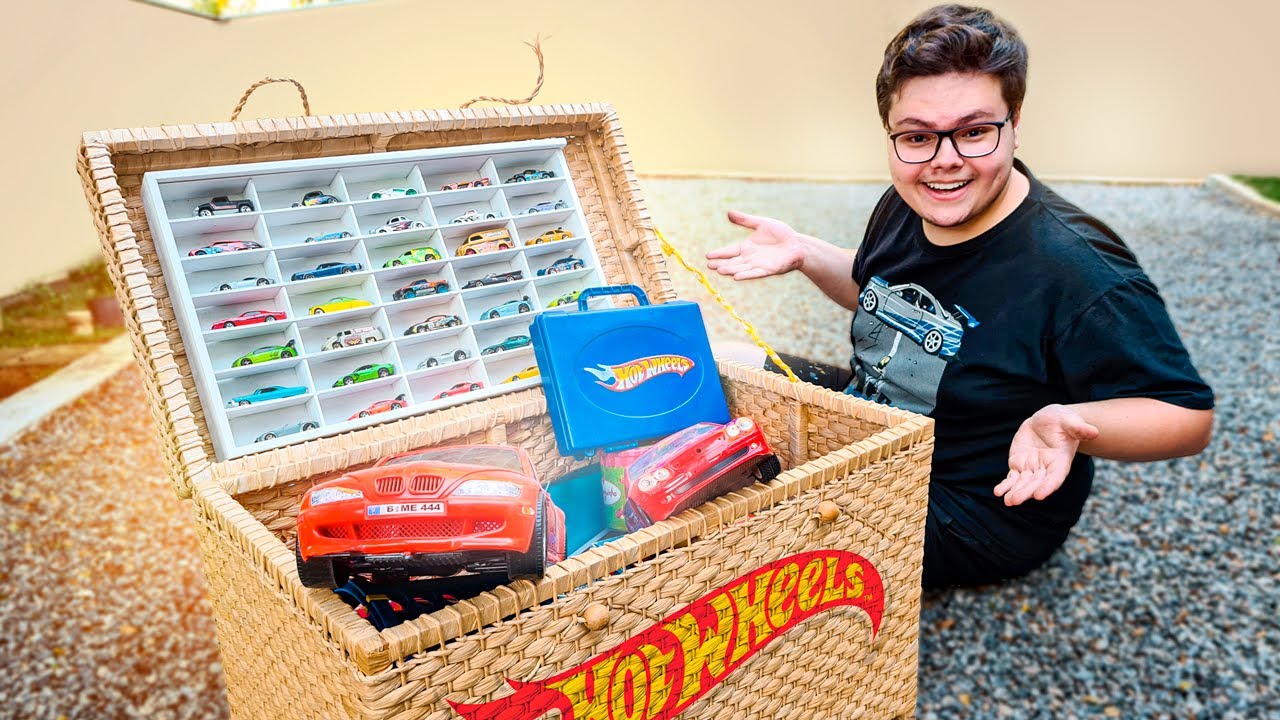 ACHEI VÁRIAS MINIATURAS ABANDONADAS NESSE LUGAR