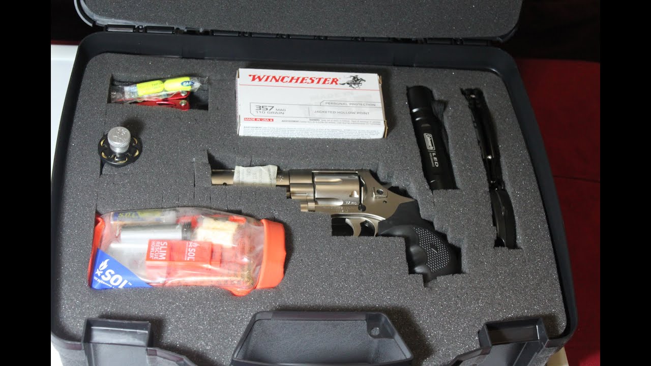 FIRST 24 HOUR SURVIVAL KIT ON A BUDGET