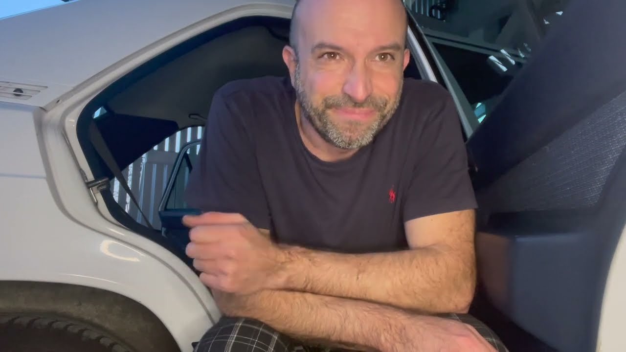 Mercedes Benz 190 (W201) Rückbank und Heckablage abmontieren