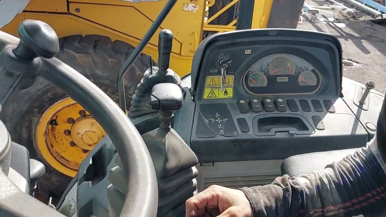 CAT 416E partida pesada defeito na bomba hidráulica