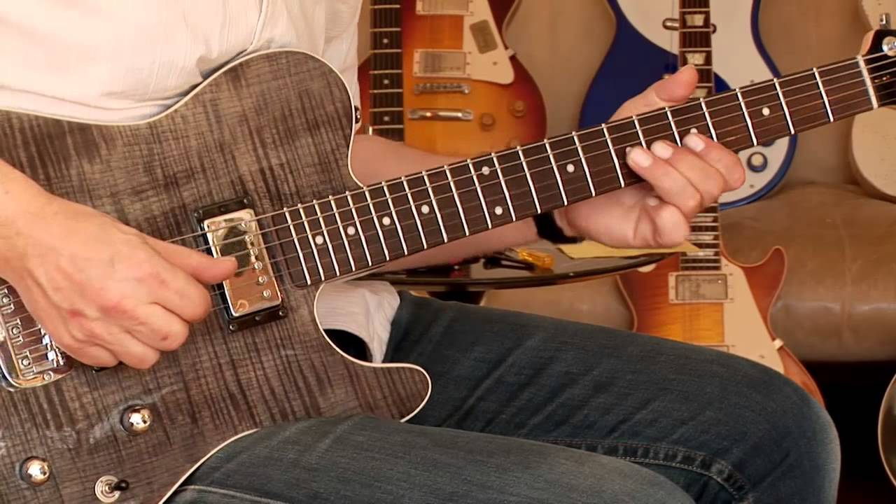 G & L Asat Deluxe (Indonesia)
