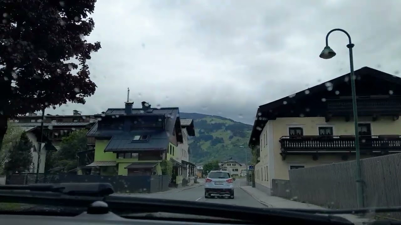 Saalfelden am Steinernen Meer, Autofahrt, Land Salzburg, Pinzgau, Austria