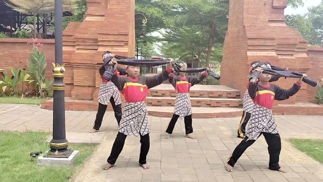 TARI CING CANG KELING - TARI KREASI TRADISIONAL NUSANTARA (Seni Budaya Kelas 5 MI Al-Hidayah)