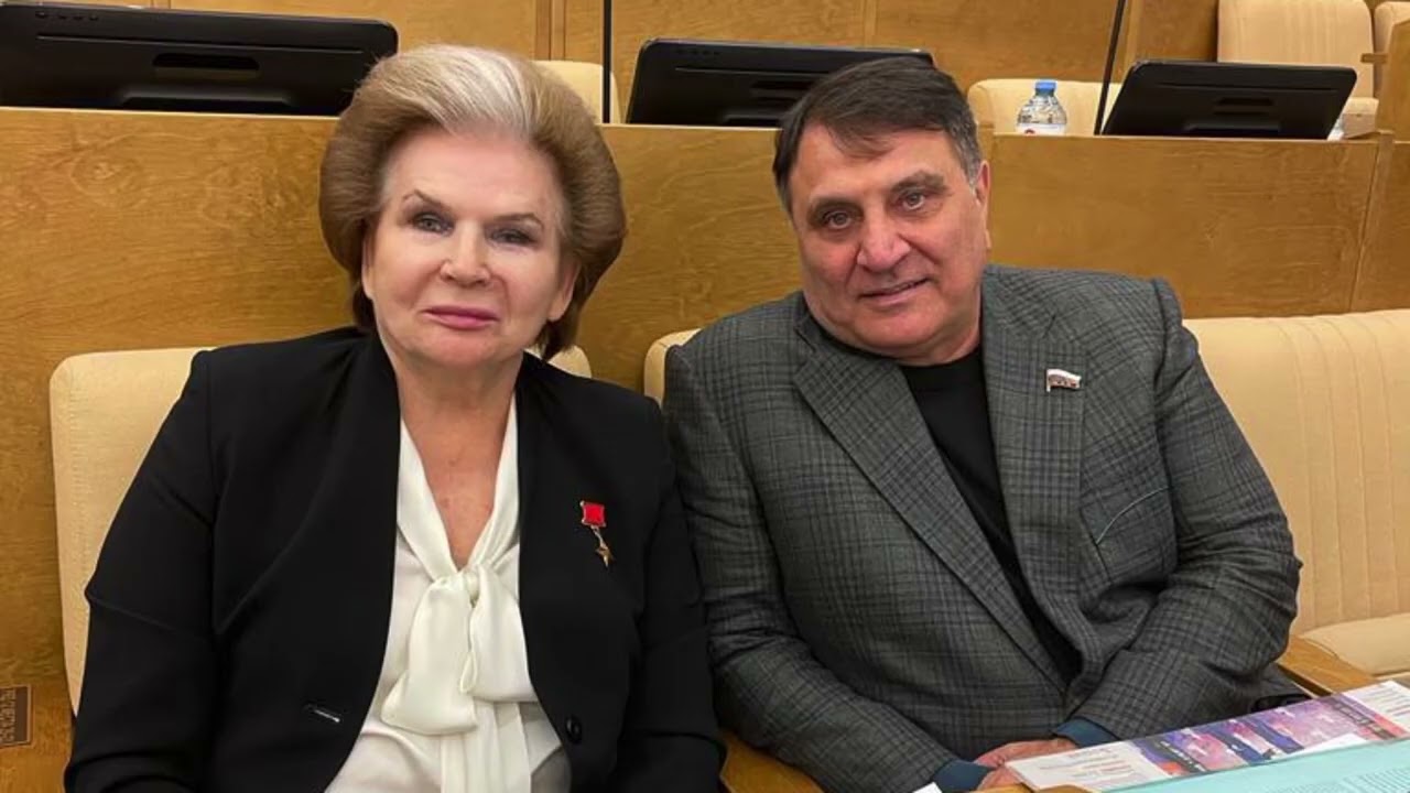 Аварская песня о Сайгидпаше Умаханове. Поет Ажай Абакарова. Просто бомба. Россия. Дагестан. Хасавюрт