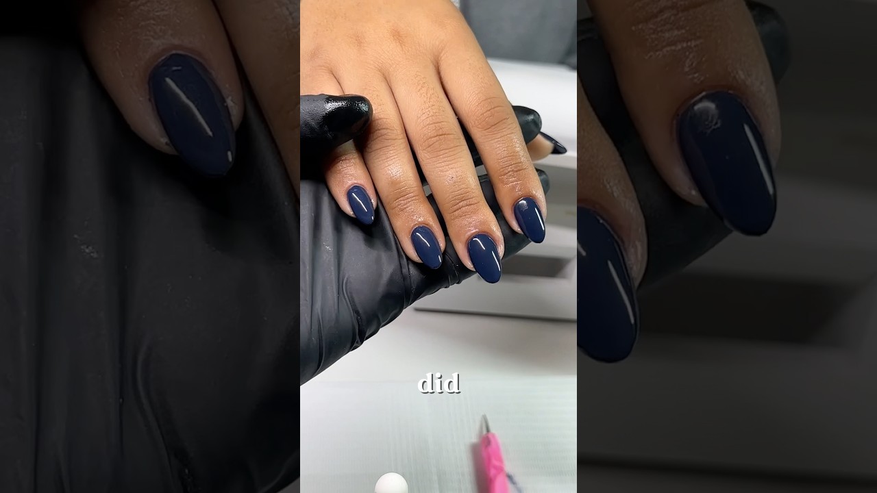 It’s NAIL DAY for my little sis🤩 