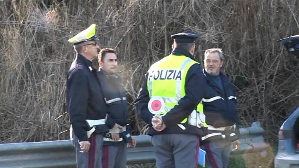 Chieti - Muore a 24 anni contro un tir