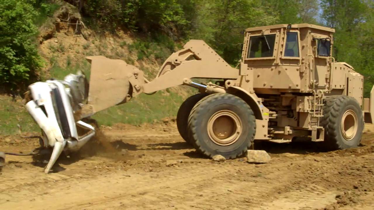 Cat® 966H and D7RII Mine Clearing / Armour Protection (MCAP)
