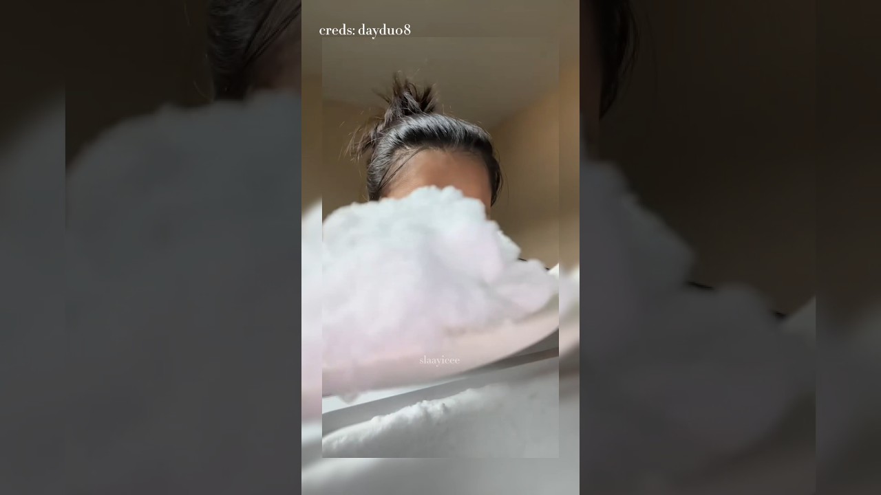freezer frost eating #ice #iceeating #freezerfrost #frostbites #icebites #whiteice #iceasmr