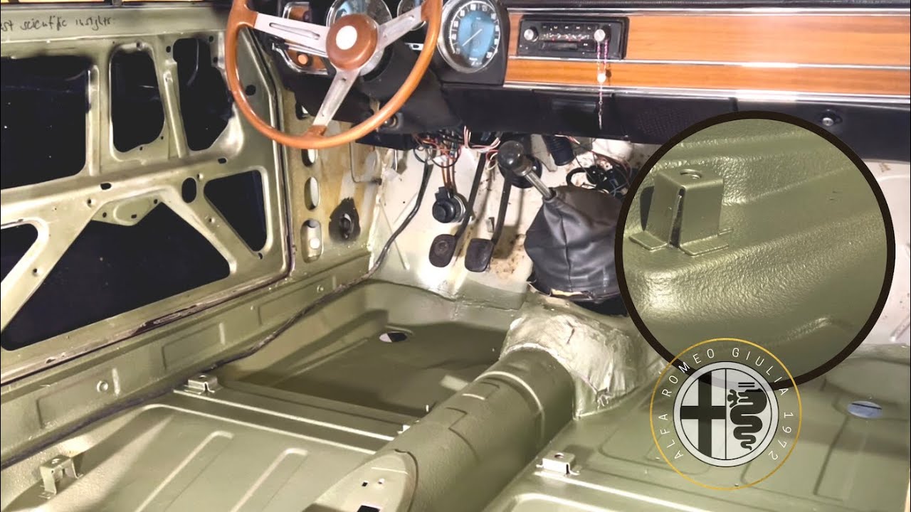 Использование подложки для покрытия пола (Alfa Romeo Giulia 1972 года)