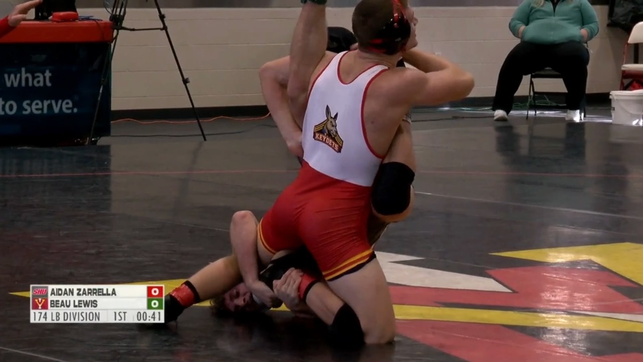 174lbs Aidan Zarrella (Sacred Heart) vs Beau Lewis (VMI)