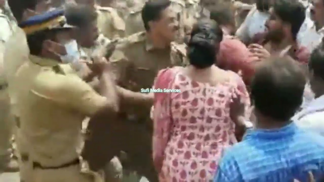Congress Vs Police Fight In Kerala 😁