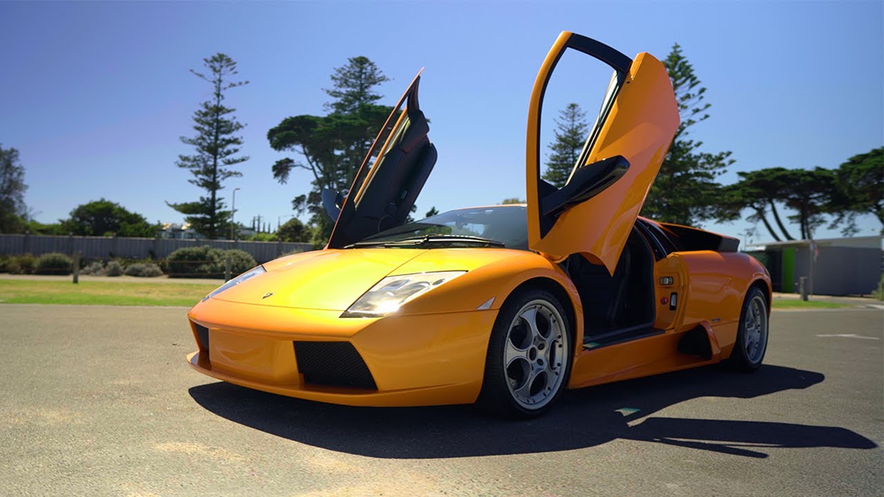 Driving a Gated Manual Lamborghini Murcielago