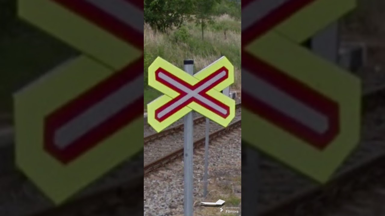Železniční přejezdy postupem roku: Lužec pod Smrkem