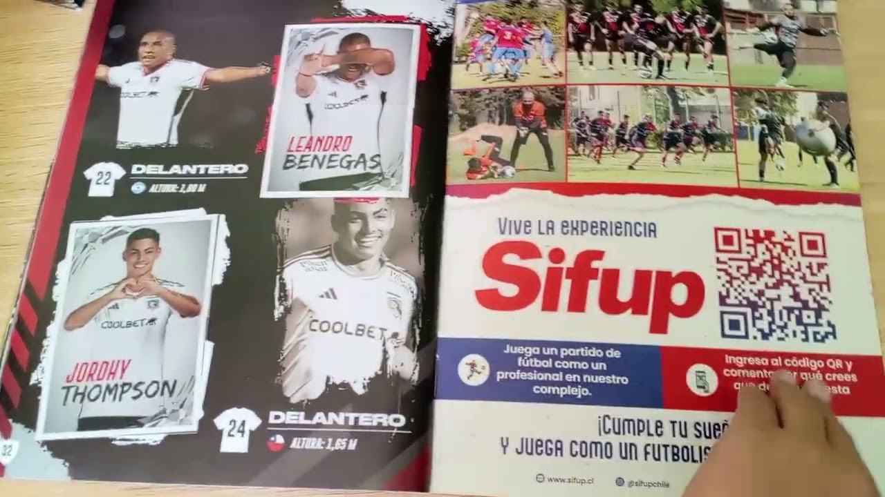 Mi colección personal de colo colo y por fin tengo el álbum completo!! 