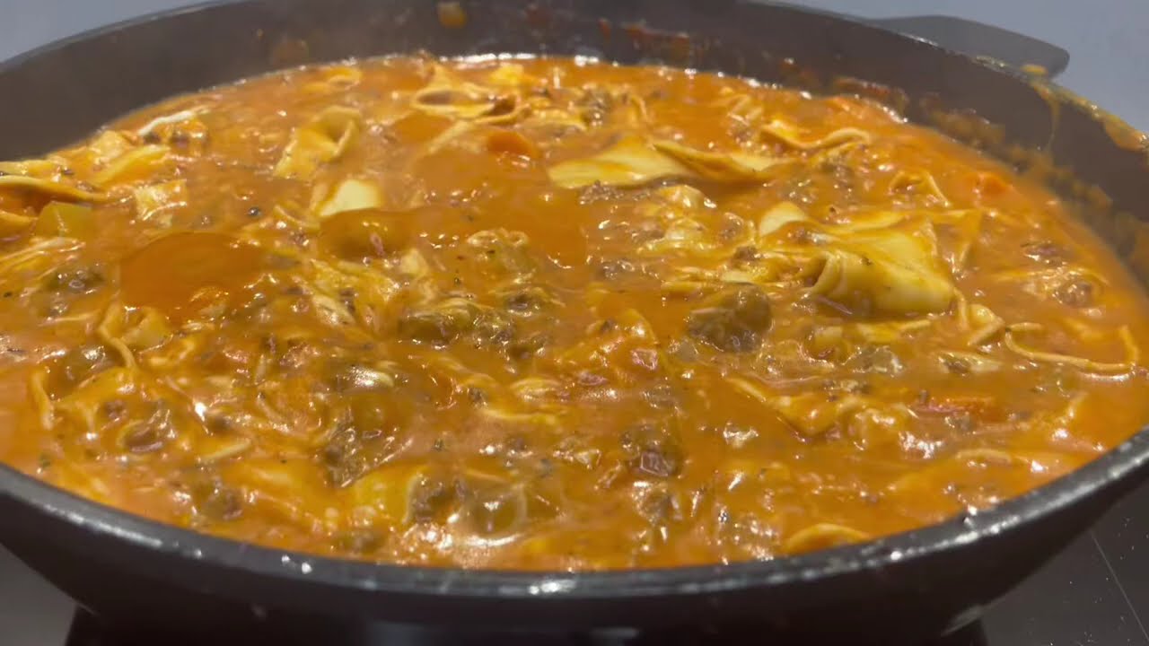 Ich koche die VIRALE Lasagnesuppe! So cremig und UNFASSBAR Lecker! 😍🍜