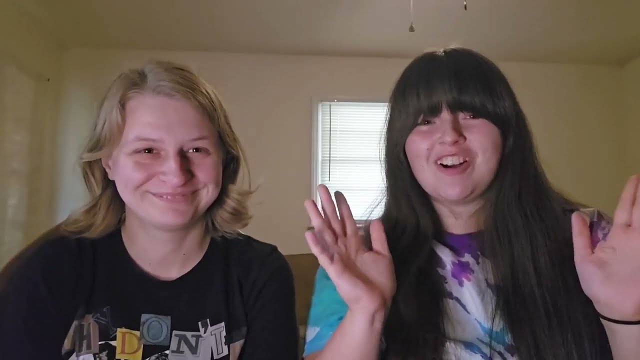Best Friends React To Michael Clifford's New Song, 'Cool' /// 2011 5sos vibes!