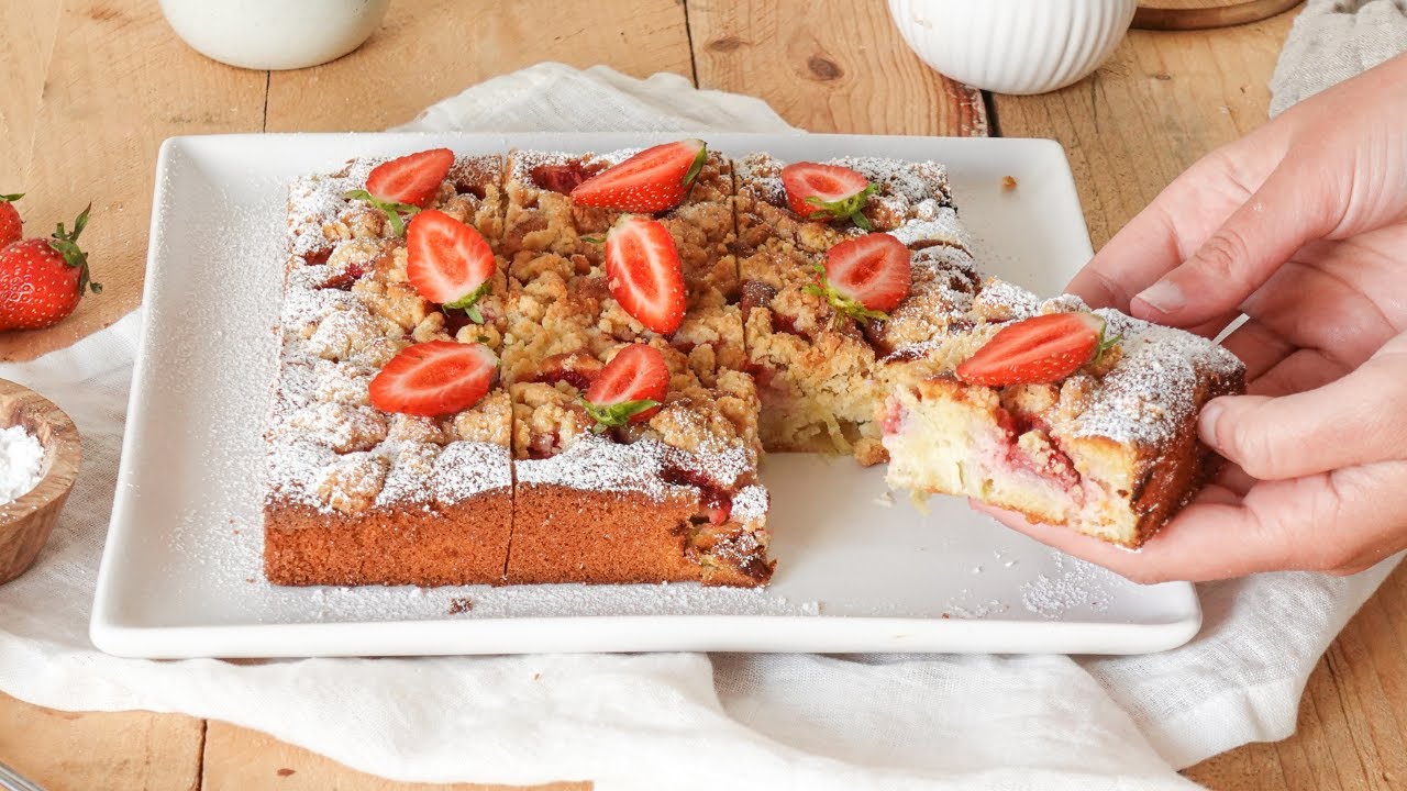 Gâteau crumble fraise rhubarbe