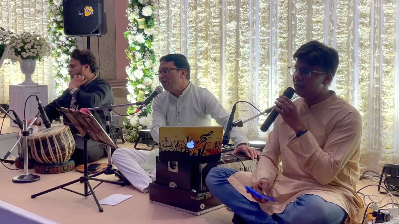 Hey Dukhbhanjan Maruti Nandan | Live Hanuman Bhajan by Ganesh Mehra