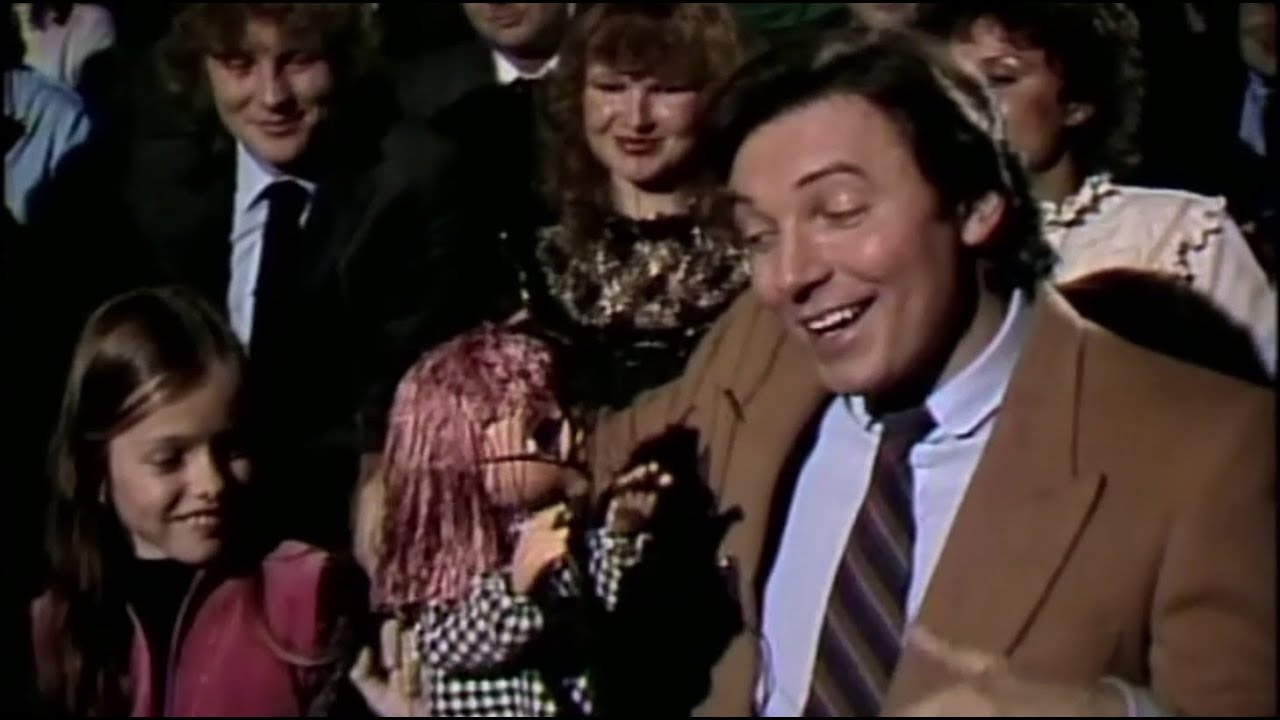 Karel Gott - Bratři, já jsem slyšel / Gloria / Nesem vám noviny (1982)