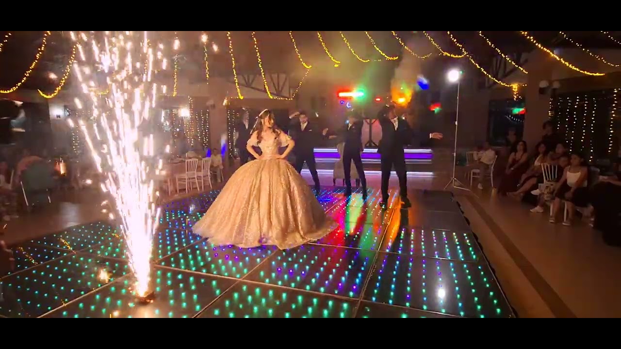 Entrada, Vals y parte de coronación para #Quinceañera 👑✨️❤️