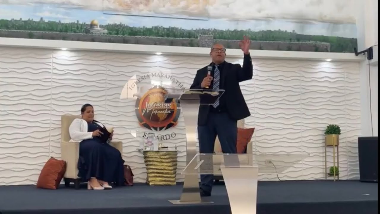 Predicando Pastor Julio Ramos (Antes Rapero Julio Voltio)- Tema: Edicto Contra Edicto!!