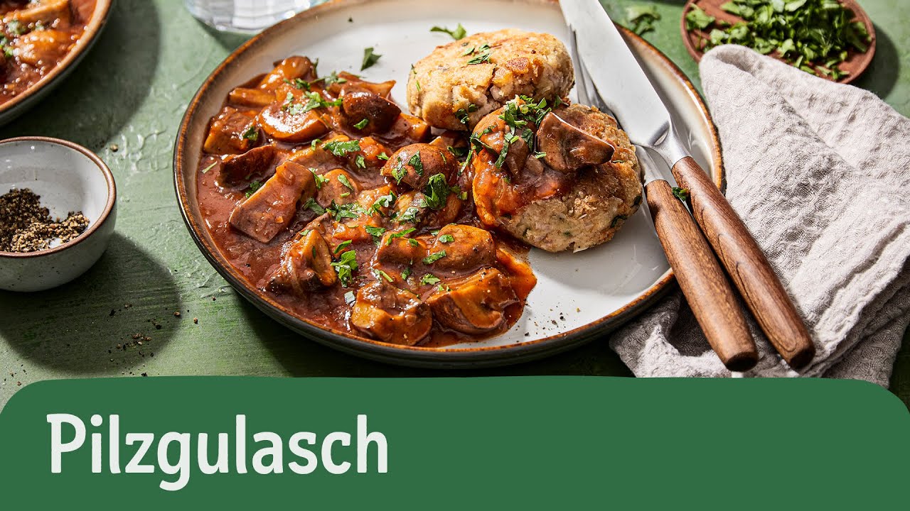 Pilzgulasch mit Semmelkn&ouml;del  | REWE Deine K&uuml;che