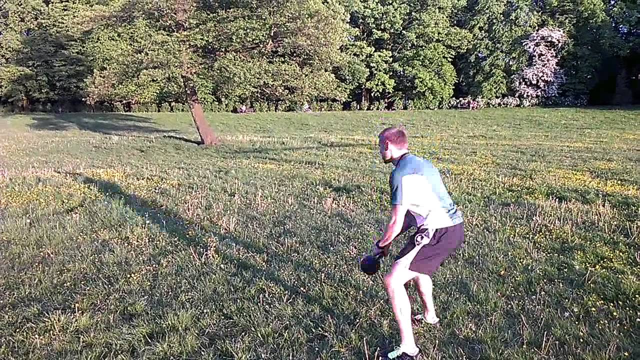 Trening z Kettlem na dworze - Outdoor Ketlebell Workout - Marek Purczyński