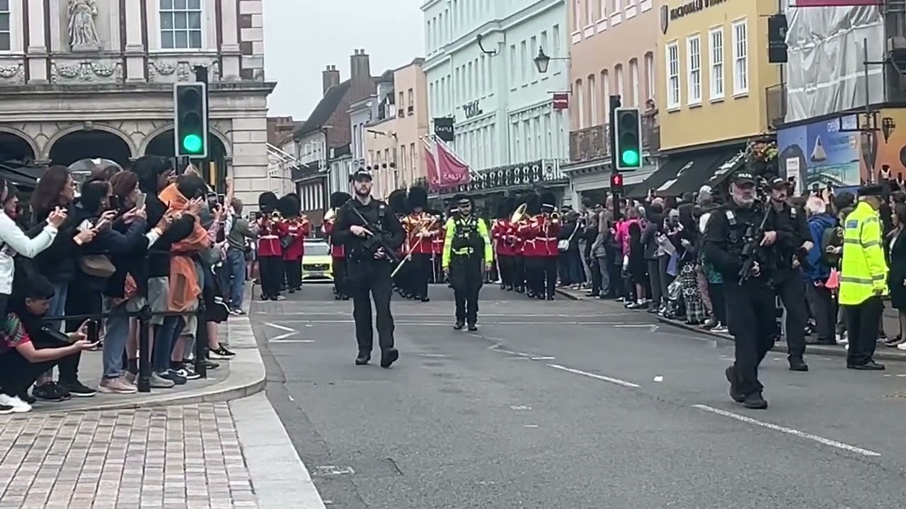 Changing of the Guard 💂 parade entering Windsor Castle