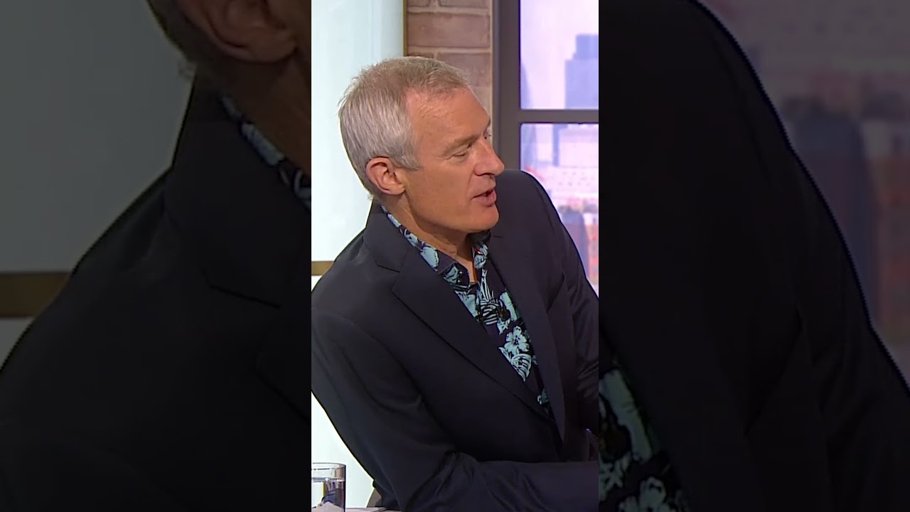 Эшли Джеймс кормит грудью малыша Алфи в прямом эфире &mdash; #Shorts | Джереми Вайн на канале 5