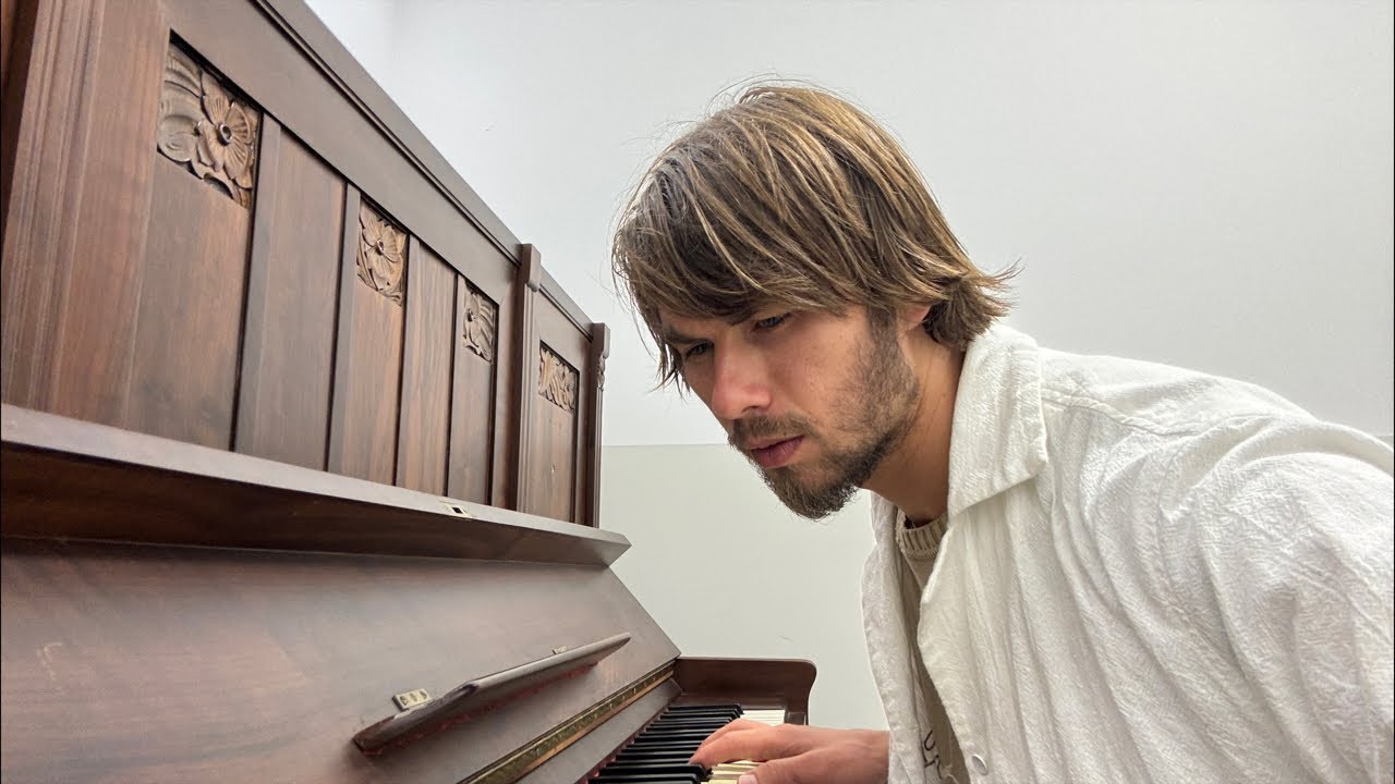 Live Story of Composer