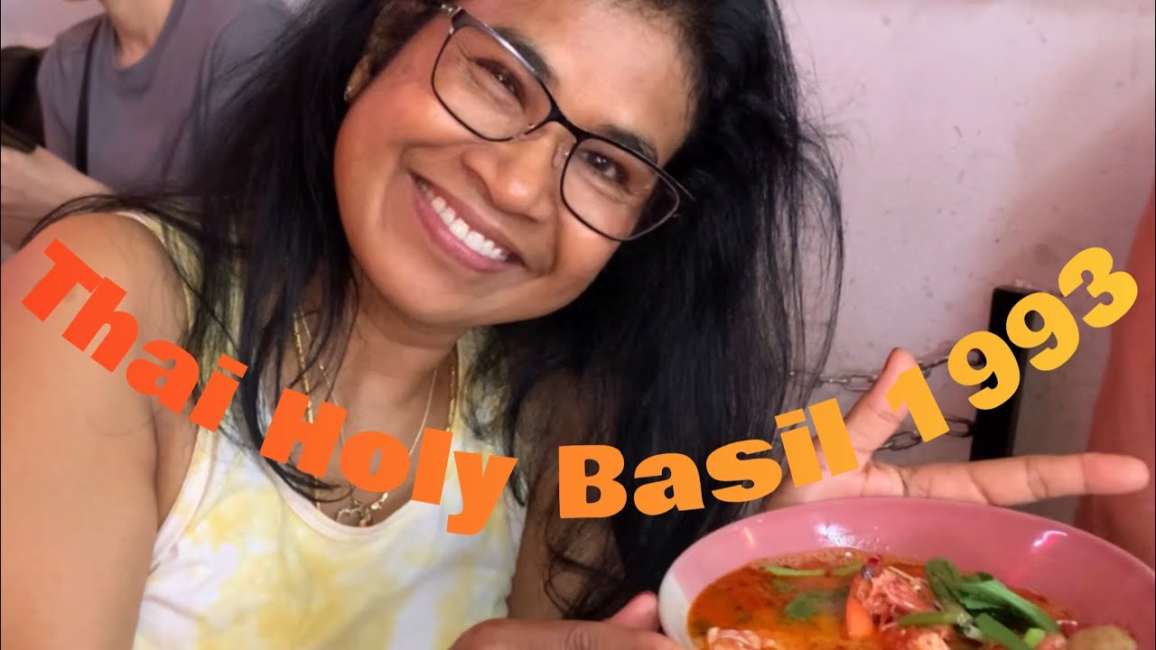 Mauihowey&rsquo;s Videos-the original Thai Holy Basil 1993 food review🇹🇭