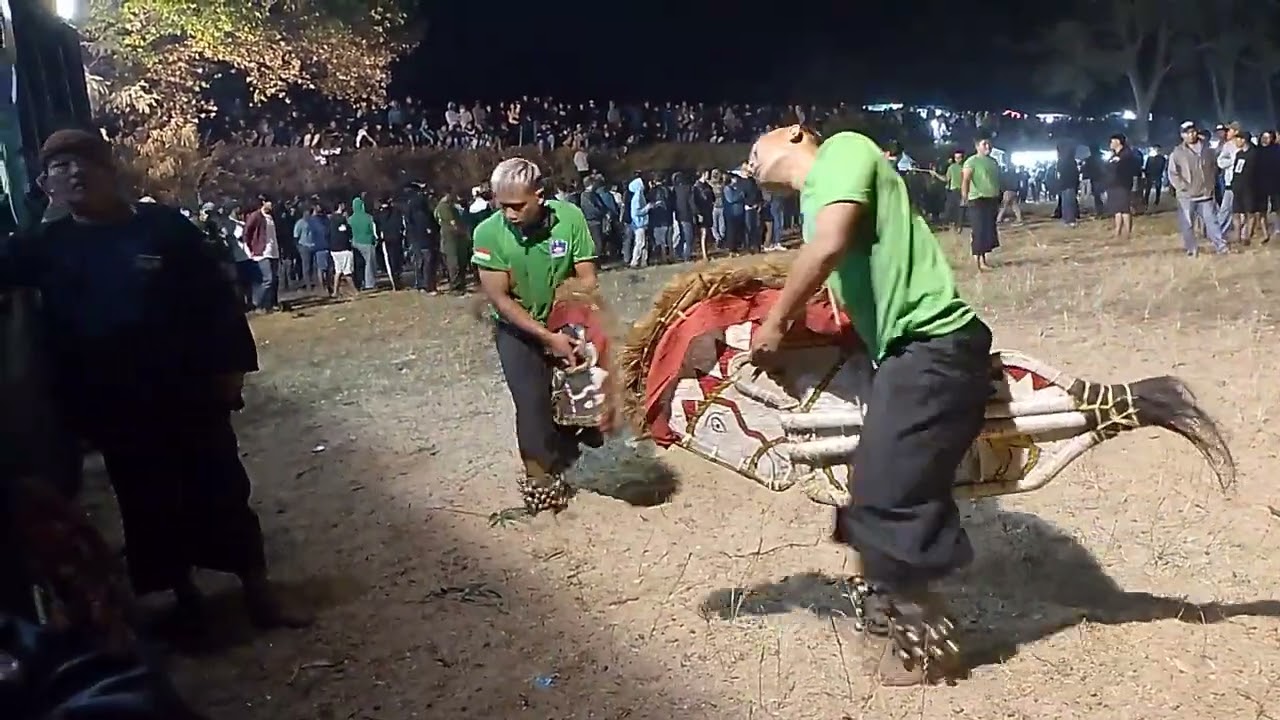 GAYATRI ROJOKOYO LIVE SELOREJO DAU MALANG PART 4
