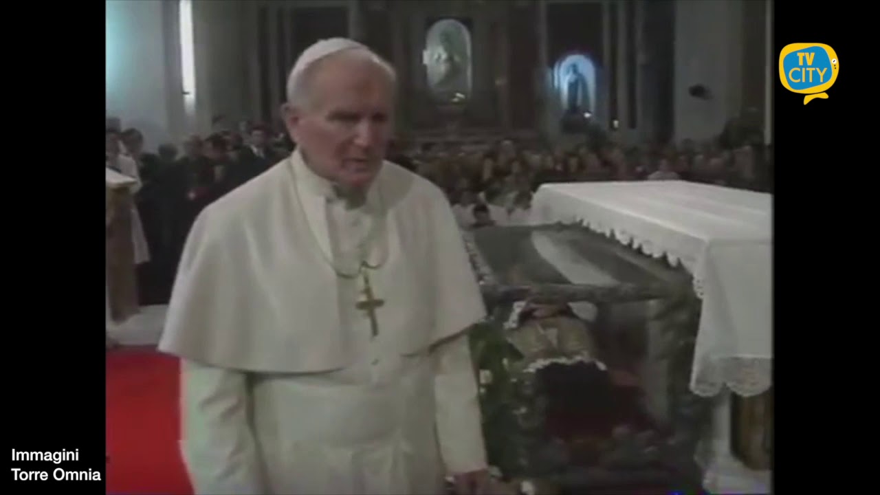 11 novembre 1990, Papa Giovanni Paolo II a Torre del Greco - VIDEO