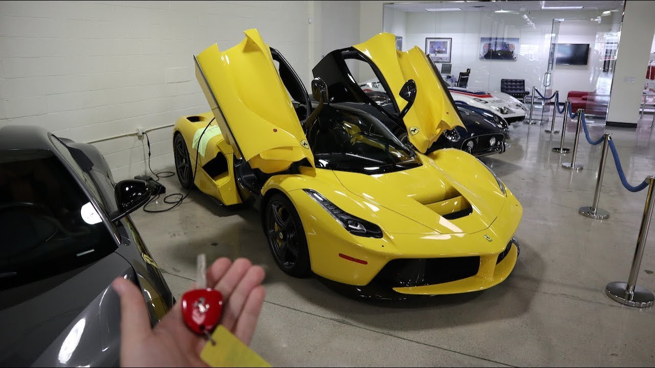 Reviewing Drake's Ferrari Laferrari!