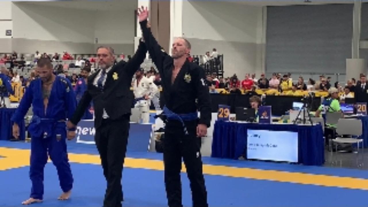2023 IBJJF World Masters
Blue Belt Middle Weight Masters 3