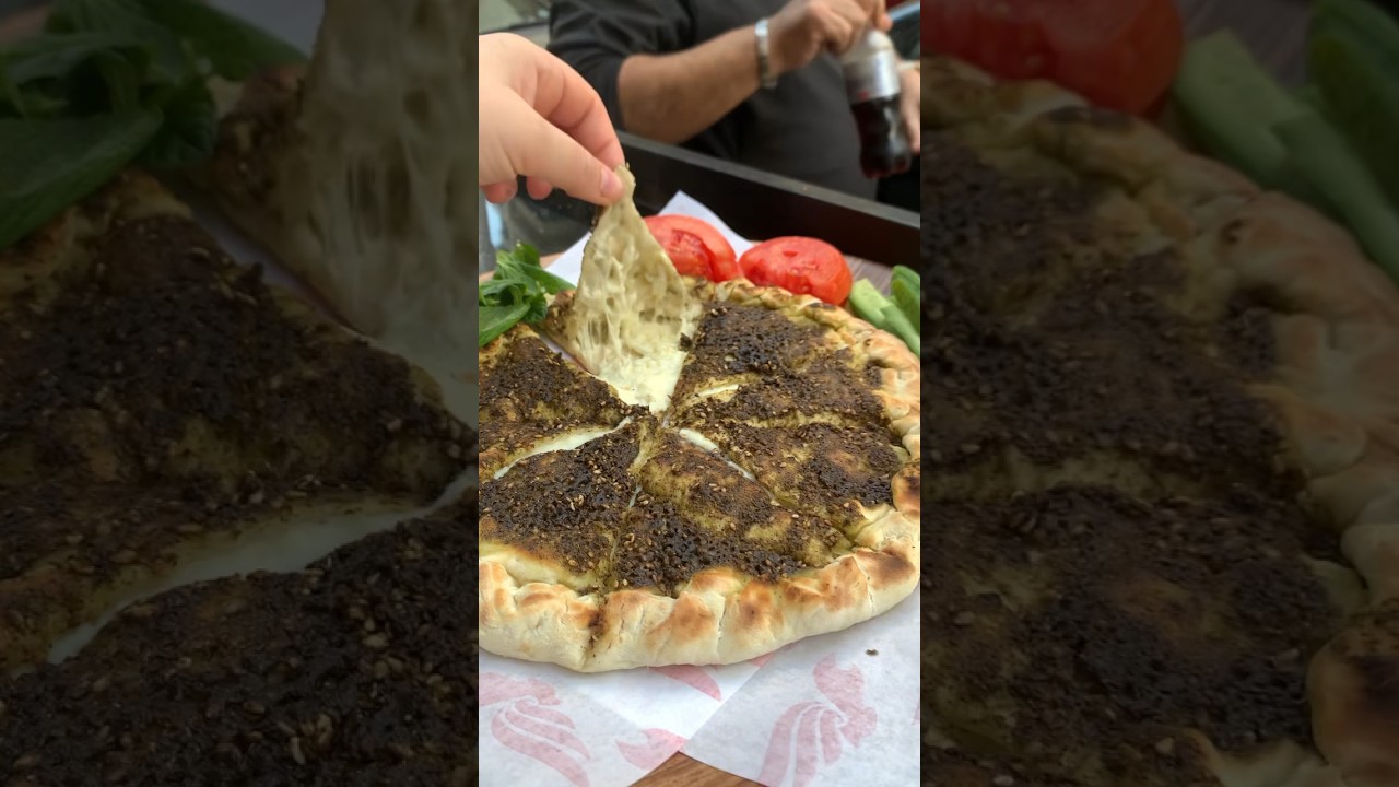 Lebanies #manakish #zaatar with #cheese /breakfast in #beirut #lebanese #lebanonfood #beirutfood