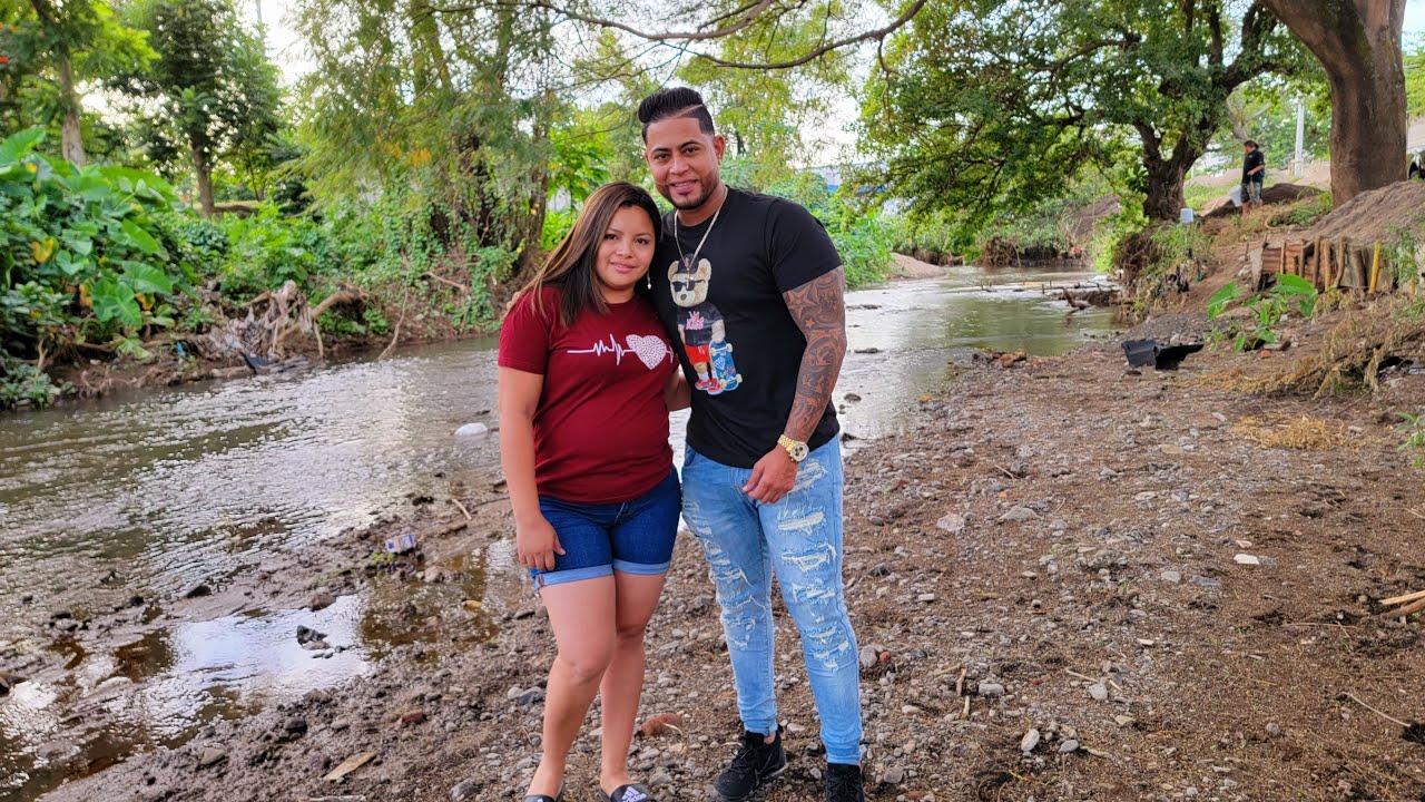 Dominicano viene a conocer Maria Ester a El Salvador